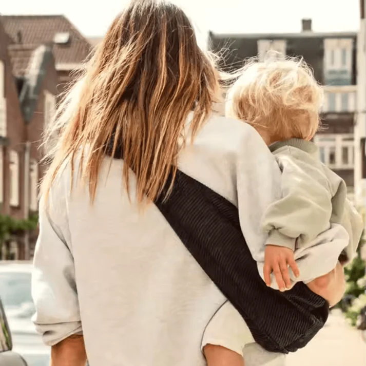 babyschlingen-trage-aus-cord-von-neugeborenen-bis-kleinkind-398101